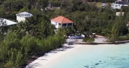 Spacious home steps to Cocoa bay