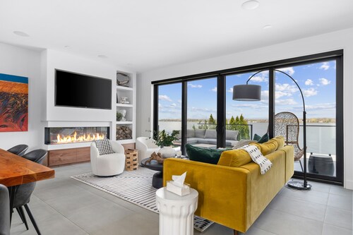 Luxurious Waterfront Home in PEC