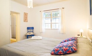 5 habitaciones, escritorio, wifi y ropa de cama 