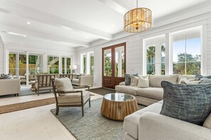 Smart TV, fireplace, table football, stereo