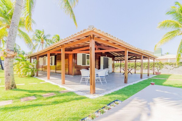 Chalet | Restaurante al aire libre