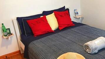 4 chambres, fer et planche Ă repasser, Wi-Fi, draps fournis