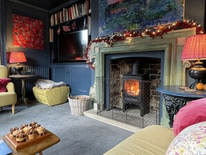 TV, fireplace, video games, DVD player - The Parisi Townhouse - City Centre Luxury for up to 8 with Garden, Parking, Outdoor Bath (York)