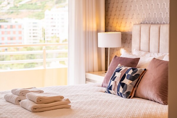 3 bedrooms, iron/ironing board, travel crib, free WiFi