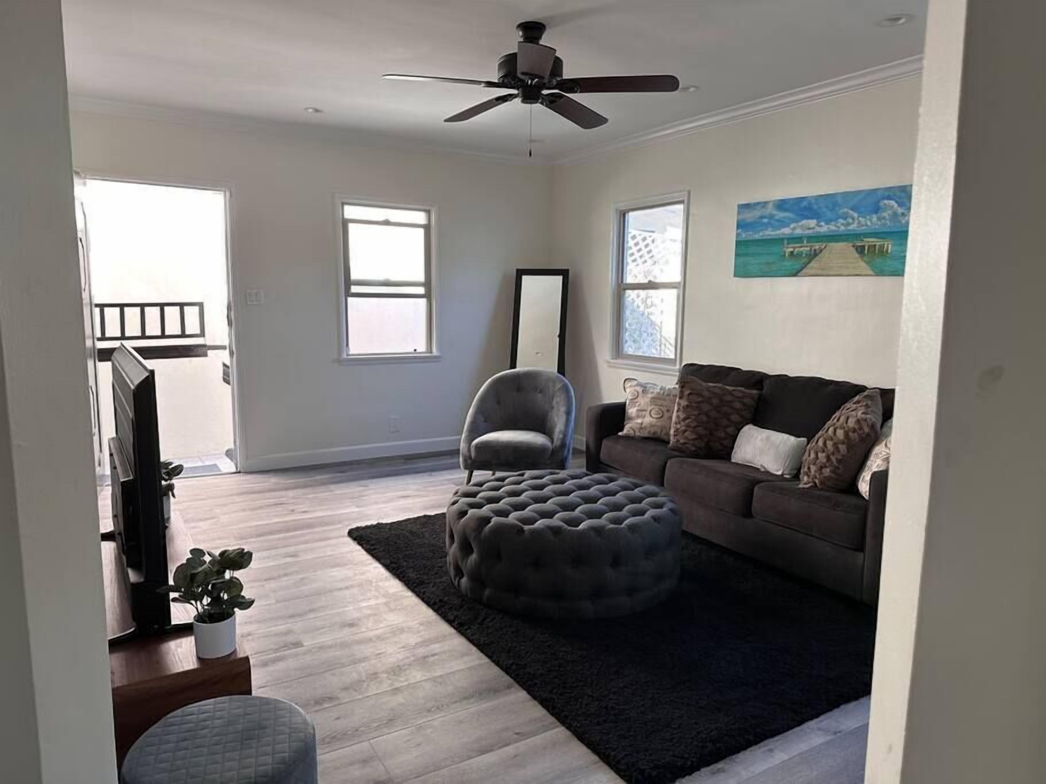 Fully Remodeled 1 Bedroom In Prime West Hollywood. - West Hollywood, CA
