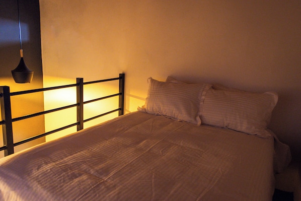 Habitación básica doble | Wifi gratis y ropa de cama