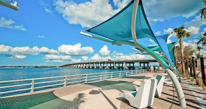 1925 Historic Bradenton Bungalow, convenient to downtown and Anna Maria Island!