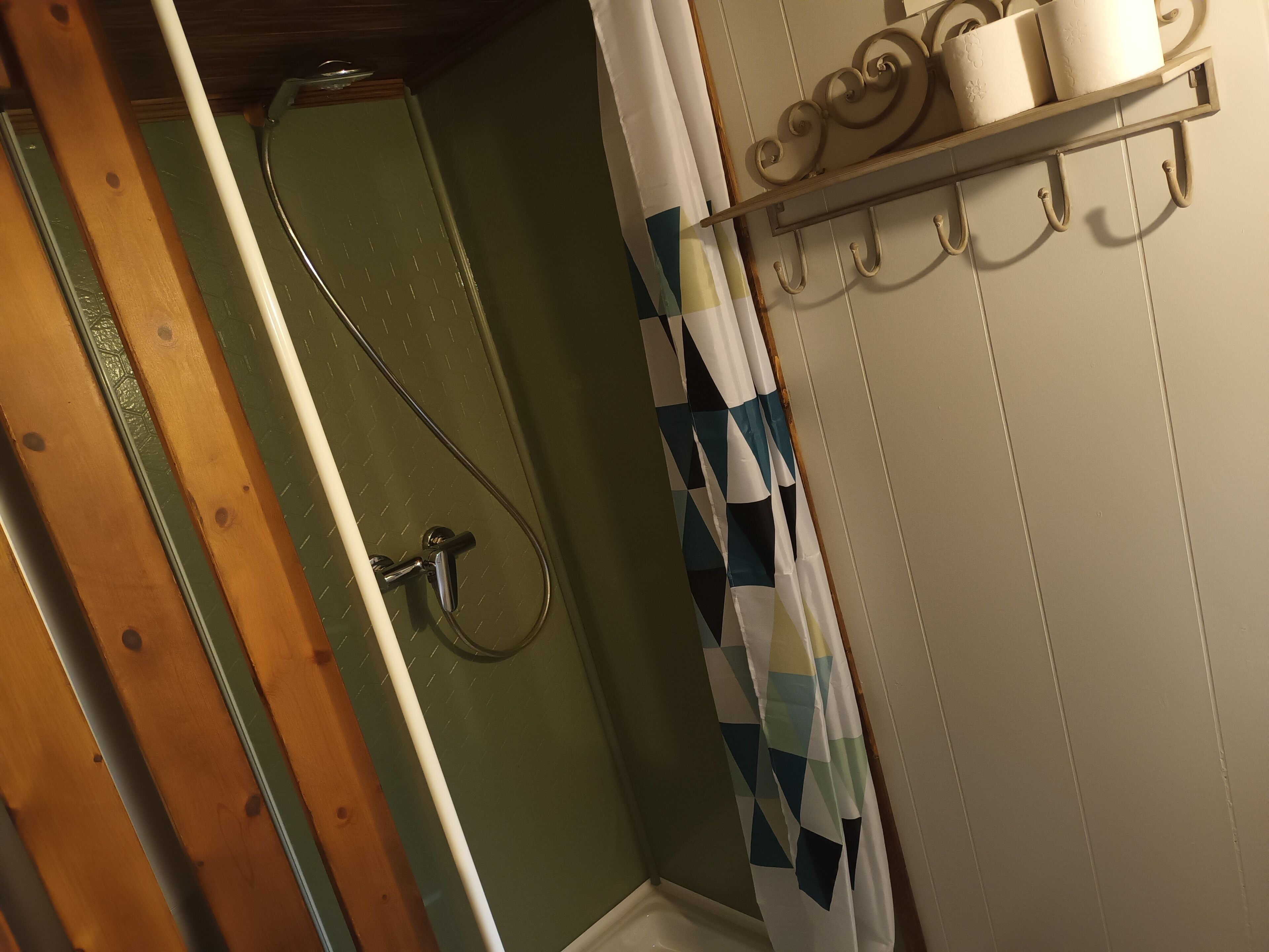 Toallas, jabón y papel higiénico