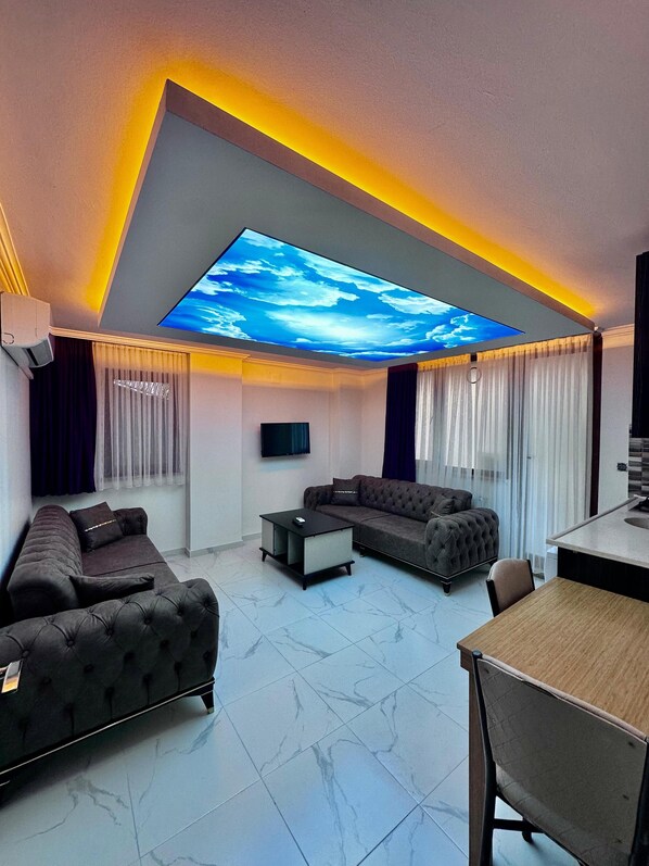 Family Suite, 2 Bedrooms | Iron/ironing board, bed sheets