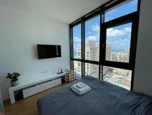 2 bedrooms