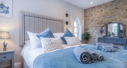 Hill House Country Estate - Princes Gate