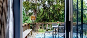 Detroit's Riverside Hideaway