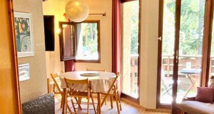 Grand Studio Lumineux au Calme Avec Jolie vue