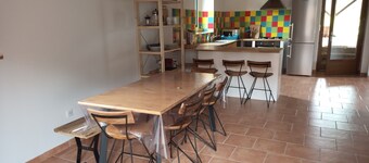 LA Pensee Sauvage, Spacieux Gite Avec Piscine Ressourcement Auprès des Plantes