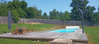 LA Pensee Sauvage, Spacieux Gite Avec Piscine Ressourcement Auprès des Plantes