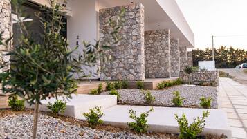 Deluxe Apartment | Terrace/patio