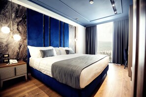 标准双人房 (Land View) | 客房内保险箱、办公桌、免费 WiFi、床单