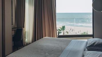 In-room safe, desk, soundproofing, free WiFi