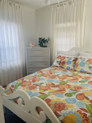 2 bedrooms, desk, iron/ironing board, free WiFi