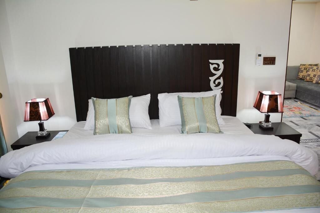 Deluxe Double Room | Kalis bunyi, seterika/papan seterika, Wi-fi percuma 