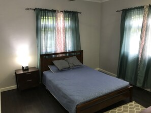 2 Schlafzimmer, Bügeleisen/Bügelbrett, kostenloses WLAN, Bettwäsche