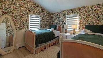 3 slaapkamers, een bureau, een strijkplank/strijkijzer, gratis wifi