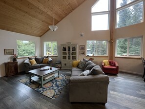 Smart TV, DVD player