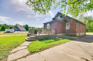 Exterior - Downtown Hermann Vacation Home Near Wineries! (Hermann)