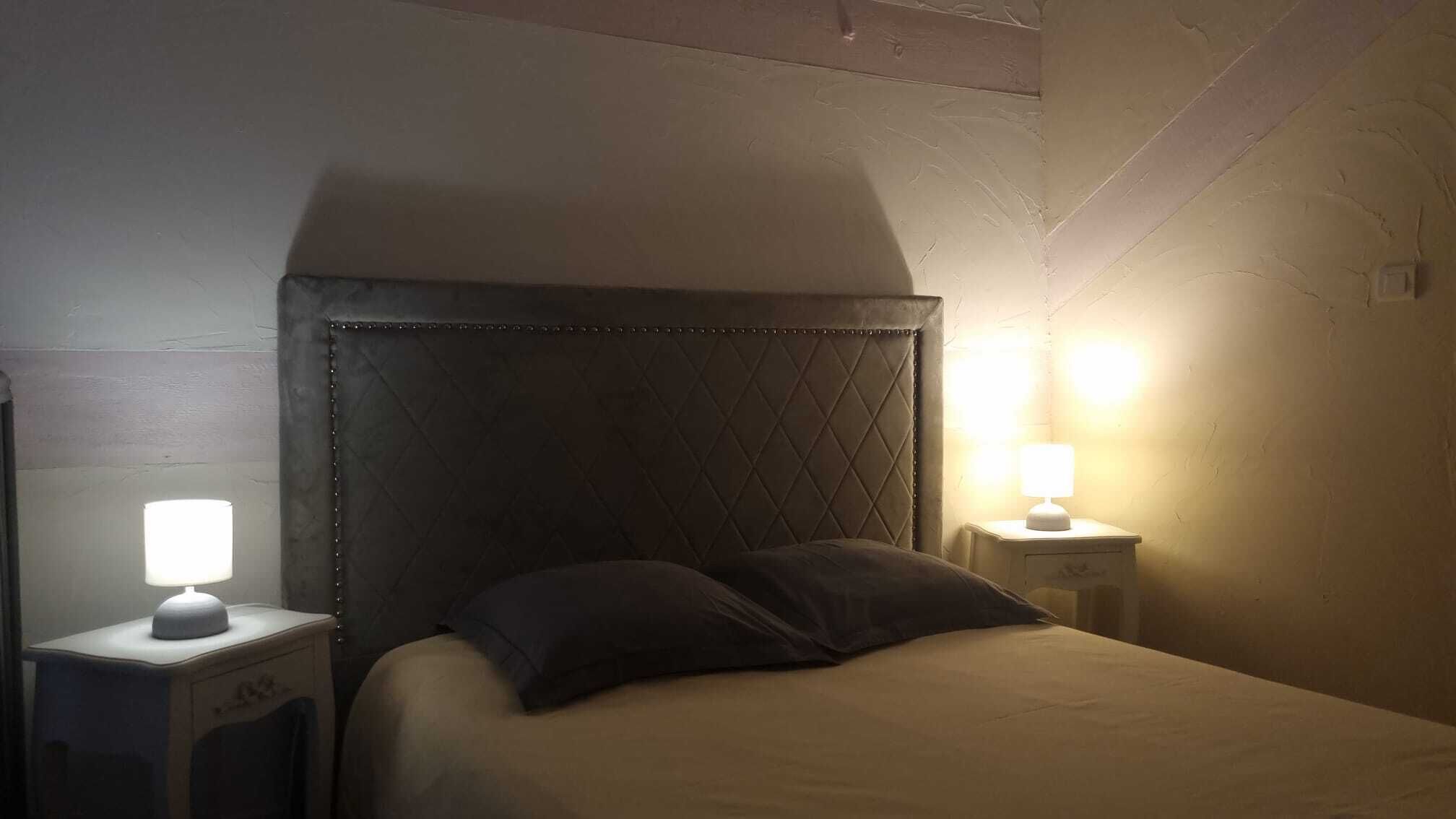 2 bedrooms, travel cot, free WiFi, bed sheets