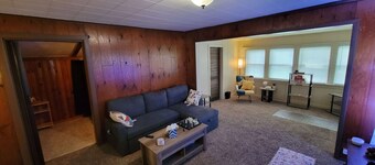 Peaceful Whiting Full Home Near Lakes, Parks, Chicago, and Hammond