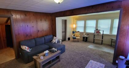 Peaceful Whiting Full Home Near Lakes, Parks, Chicago, and Hammond