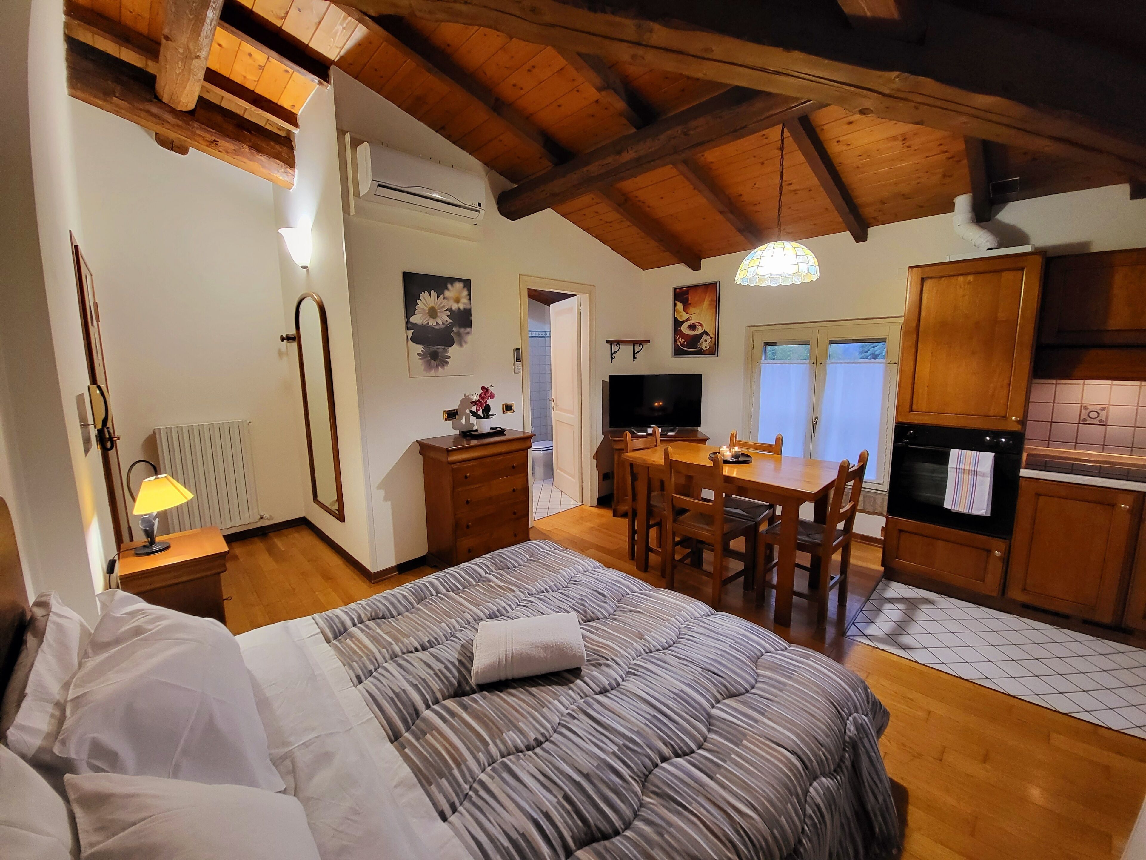 Down comforters, in-room safe, laptop workspace, free WiFi