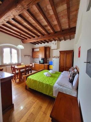 Classic Studio | Down comforters, in-room safe, laptop workspace, free WiFi - Residence Antico Borgo (Modena)