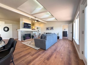 Smart TV, fireplace, books