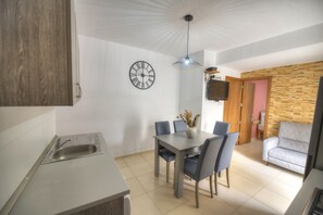 Interior - Comfortable 2bedrooms in Paceville, balcony JPOR3 (St Julian's)