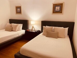 2 bedrooms, in-room safe, iron/ironing board, free WiFi