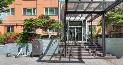 Studio in the heart of Seattle