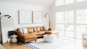 Älytelevisio, takka, videopelejä, stereot