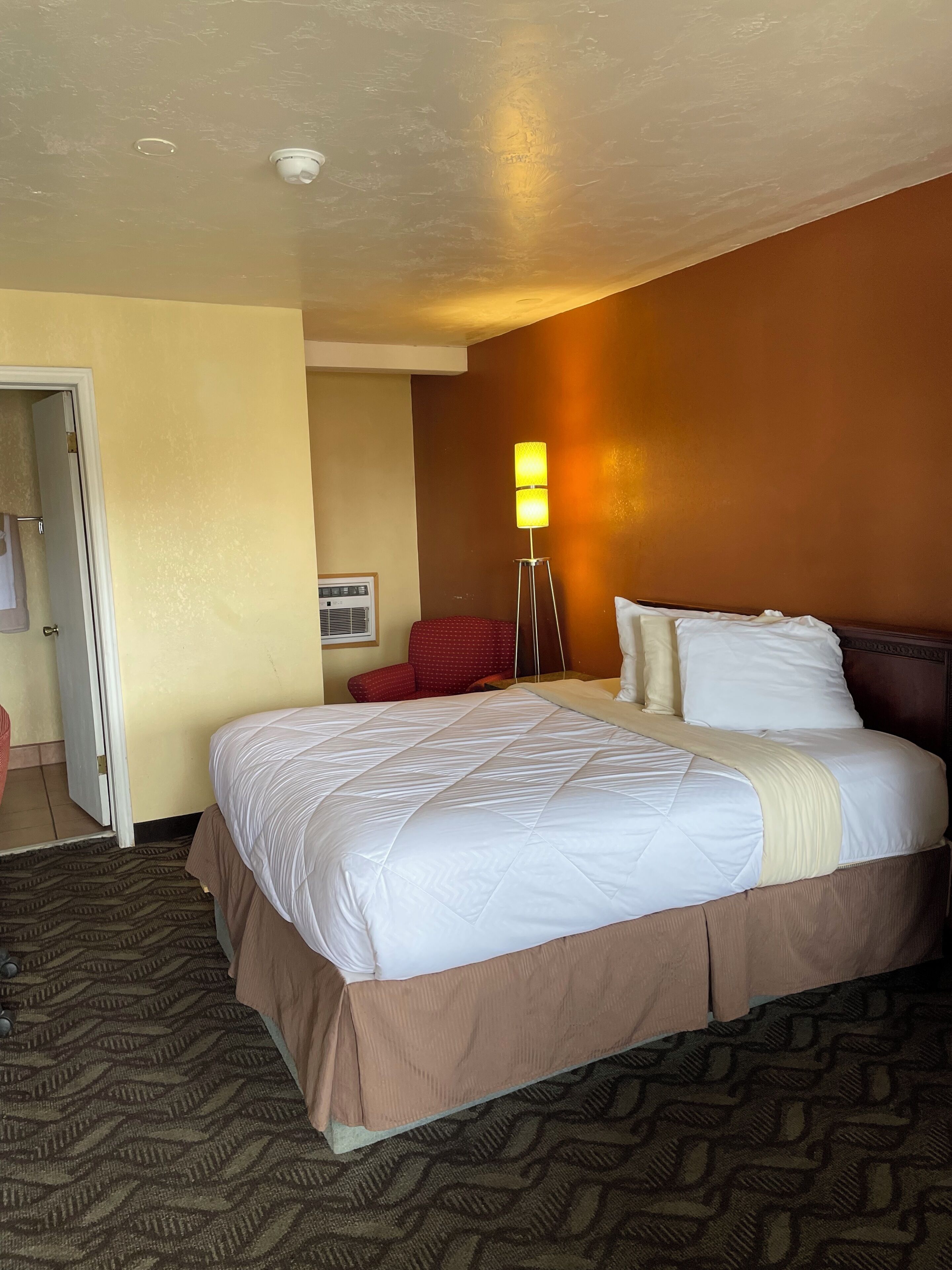 أغطية فراش متميزة وألحفة محشوة بالريش وبديكورات فريدة لكل غرفة