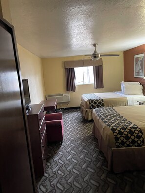 أغطية فراش متميزة وألحفة محشوة بالريش وبديكورات فريدة لكل غرفة