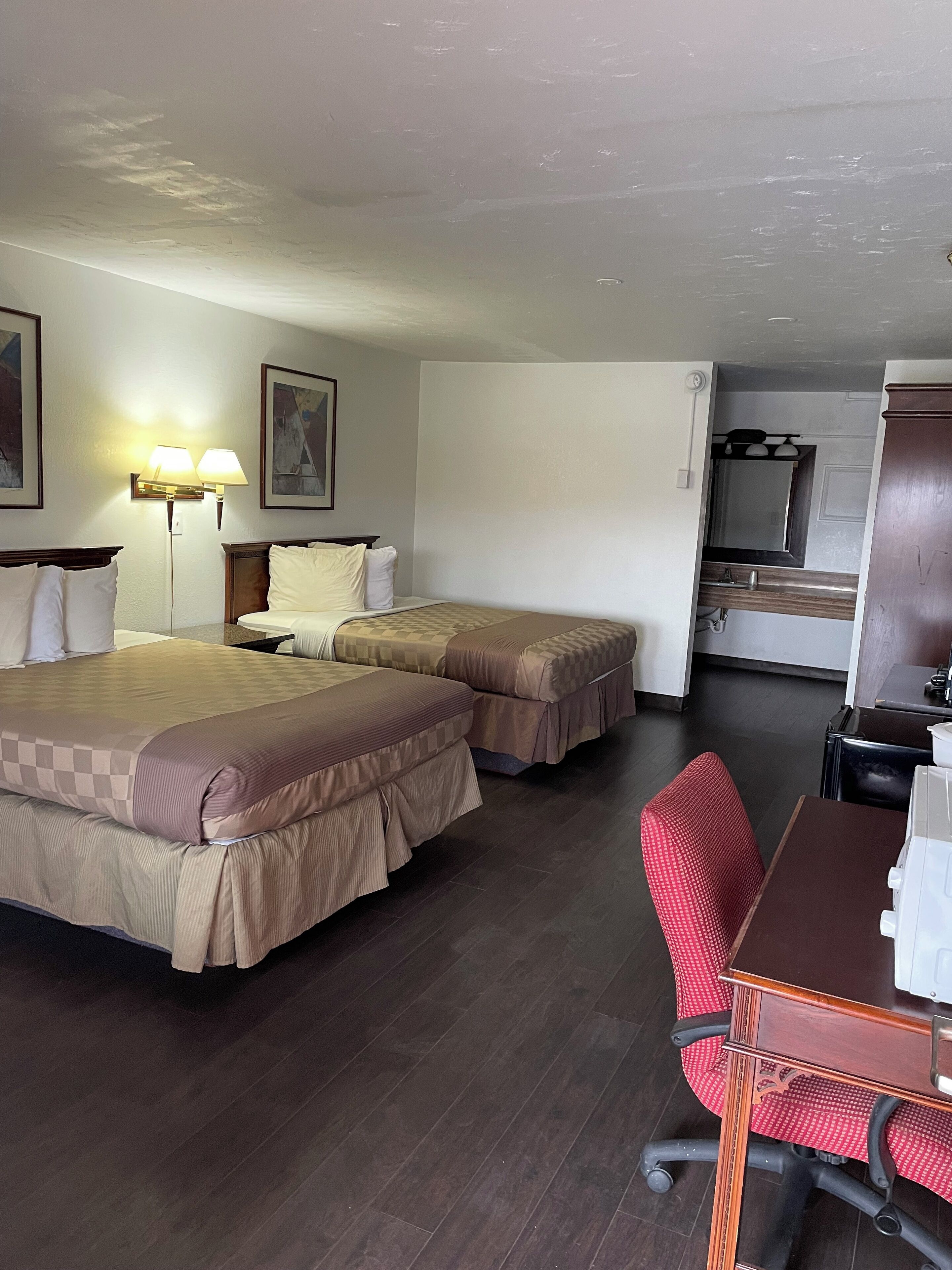 أغطية فراش متميزة وألحفة محشو ة بالريش وبديكورات فريدة لكل غرفة