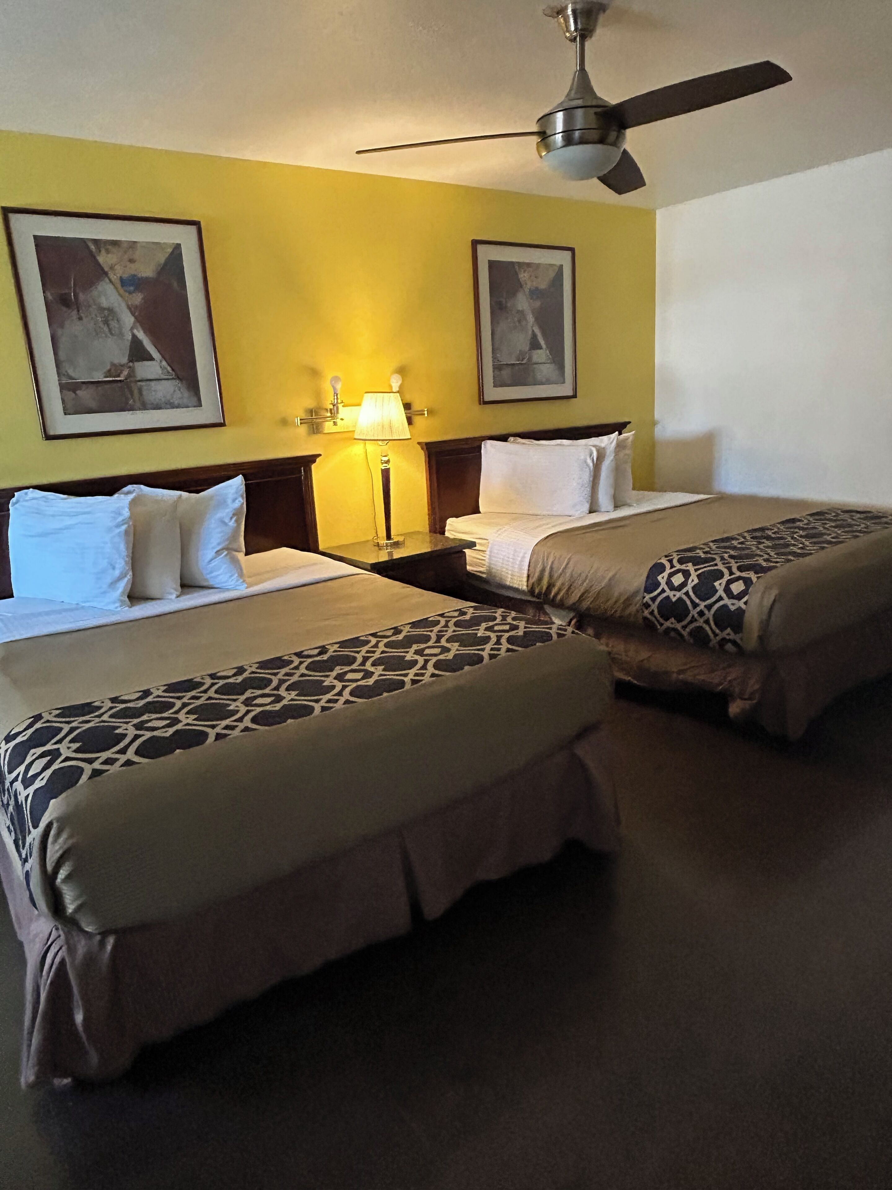 أغطية  فراش متميزة وألحفة محشوة بالريش وبديكورات فريدة لكل غرفة