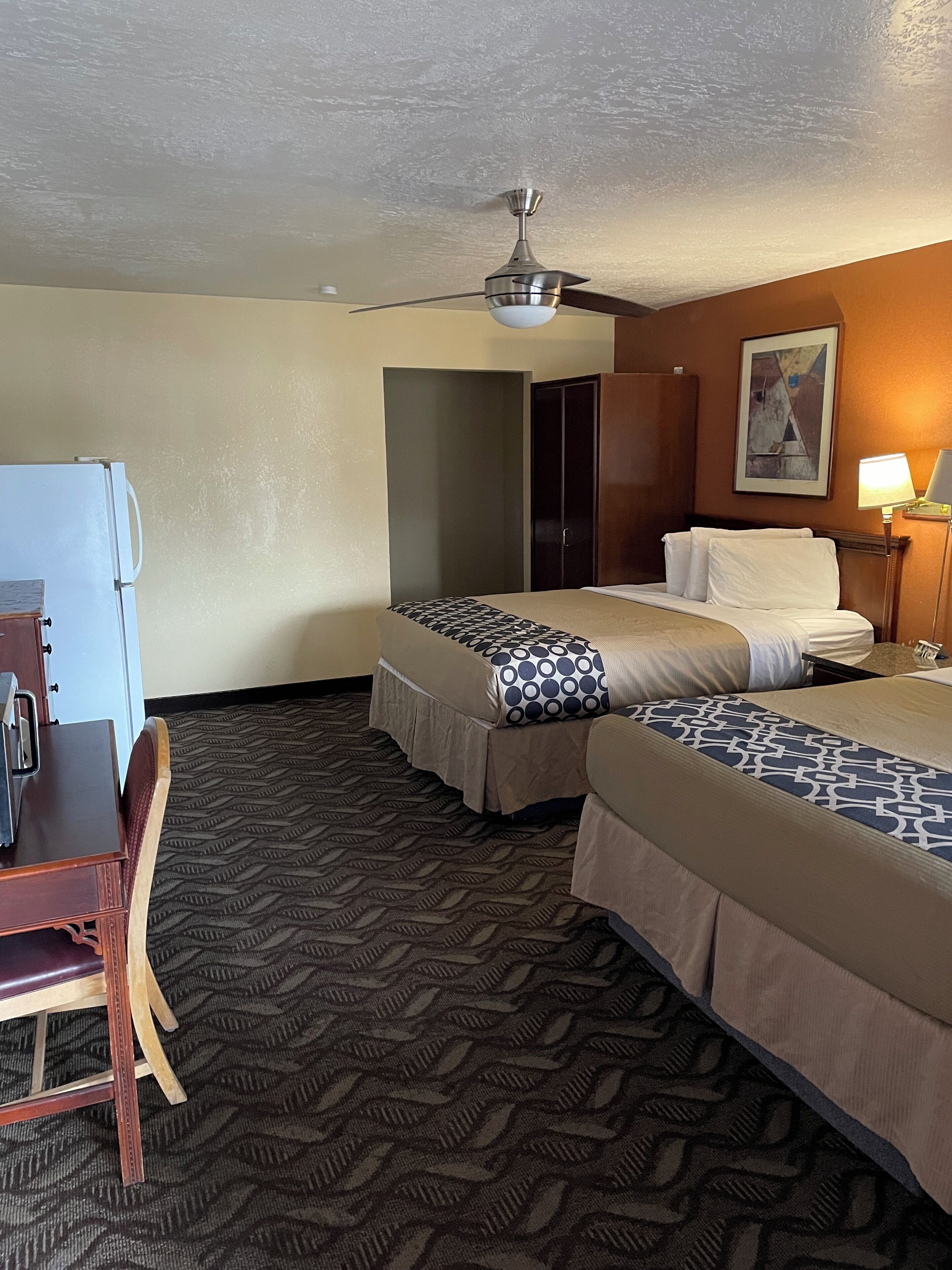 أغطية فراش متميزة وألحفة محشوة بالريش وبديكورات فريدة لكل غرفة