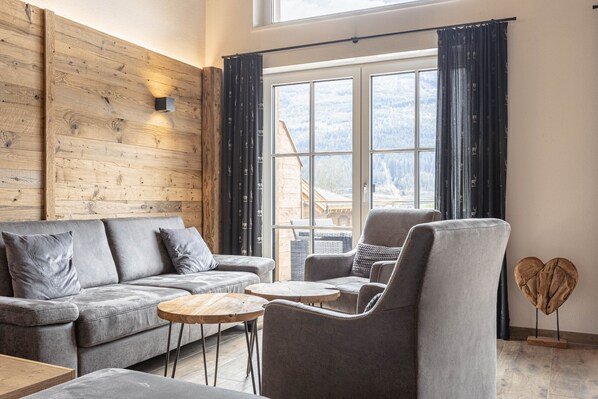 TV - Superior chalet # 5A with sauna (Uttendorf)