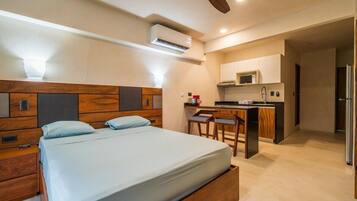 1 bedroom, desk, free WiFi