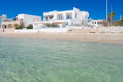 Sunset 190 beachfront