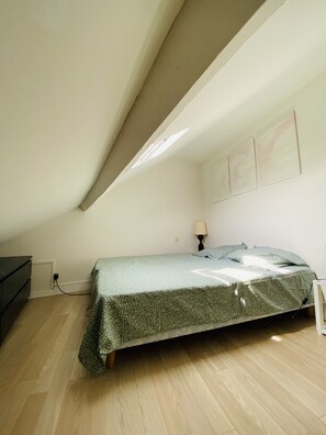 1 bedroom, travel cot, free WiFi, bed sheets - Duplex Cosy Centre Ville Trouville Parking Privé Gratuit (Trouville-sur-Mer)