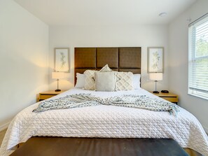 4 slaapkamers, een strijkplank/strijkijzer, wifi, beddengoed