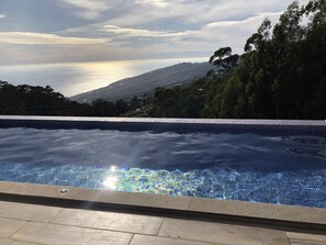 Piscine extérieure, piscine chauffée