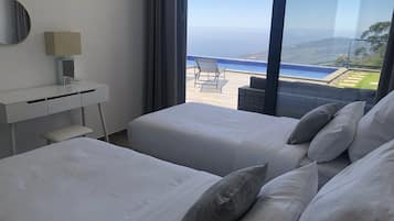 3 soveværelser, pengeskab på værelset, strygejern/strygebræt